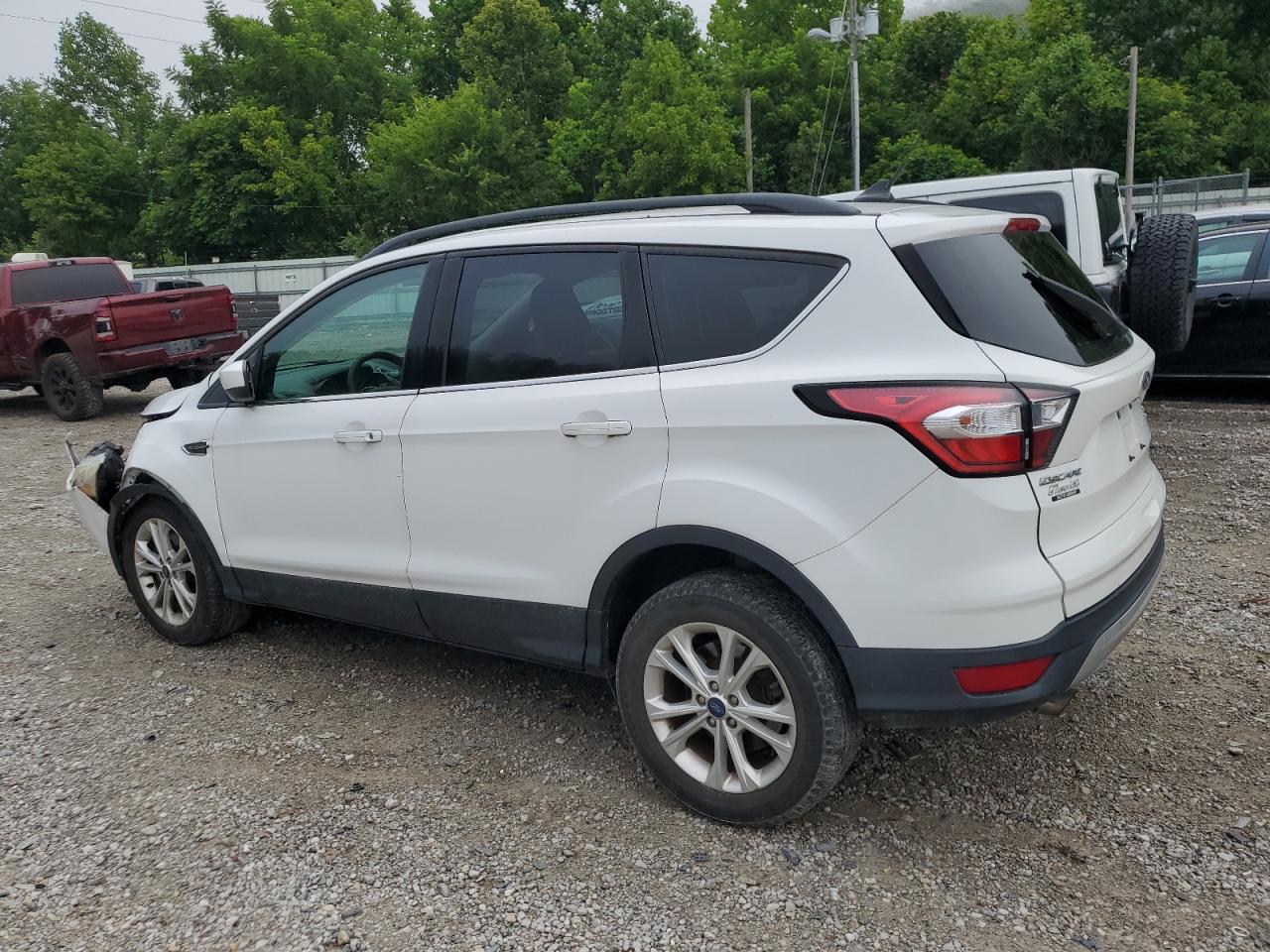FORD ESCAPE SE