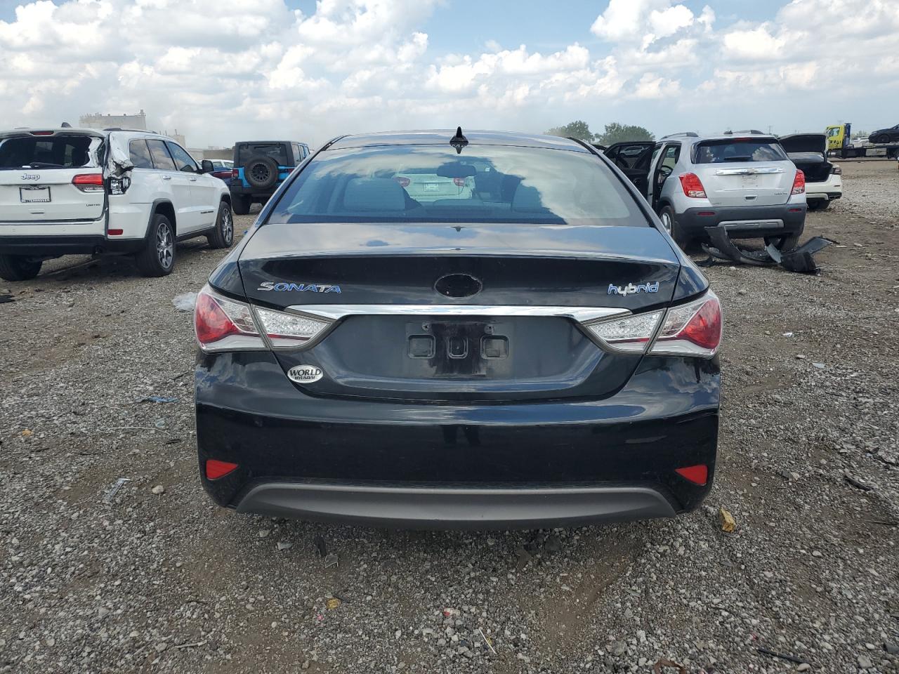 HYUNDAI SONATA HYBRID