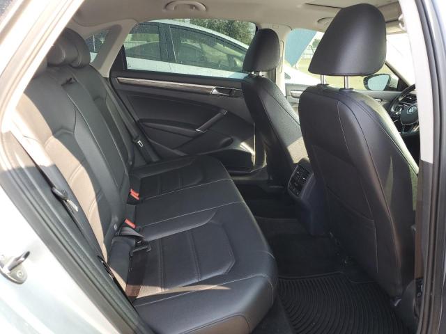 2017 VOLKSWAGEN PASSAT SE 1VWBT7A39HC045527