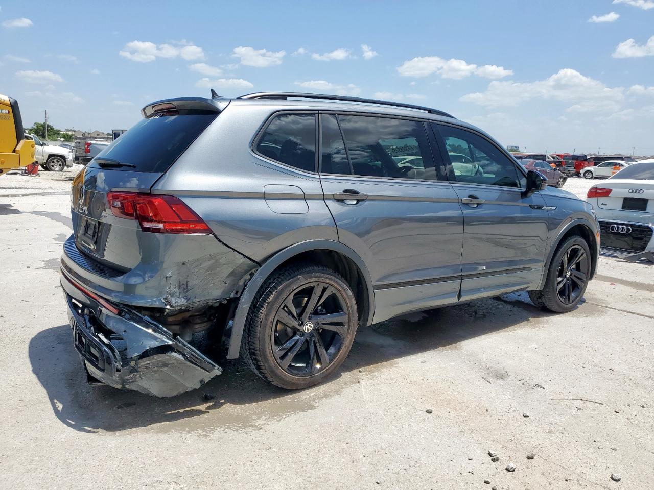 VOLKSWAGEN TIGUAN SE R-LINE BLACK