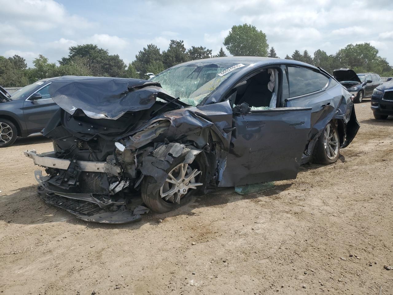 TESLA MODEL Y
