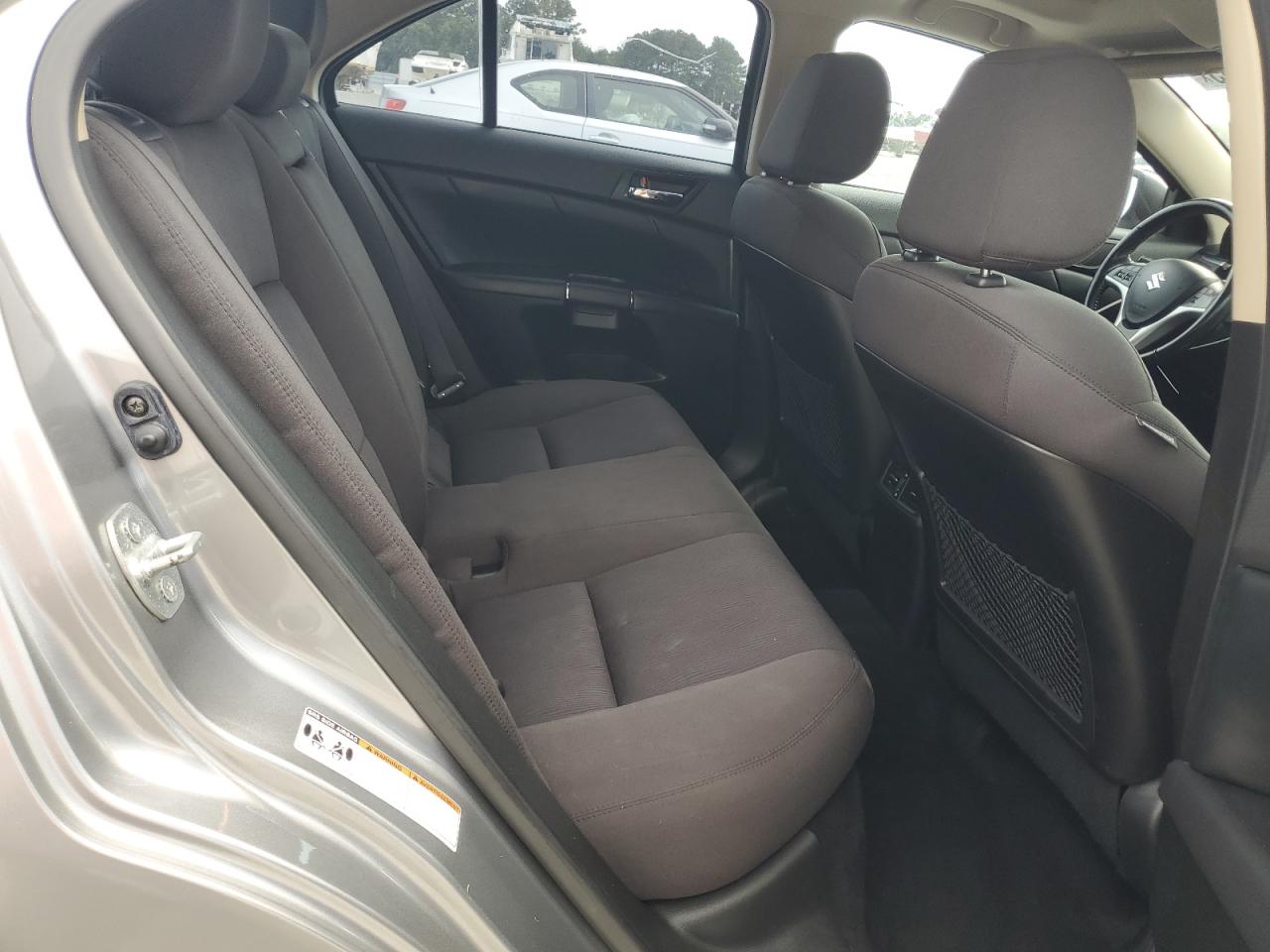 SUZUKI KIZASHI SPORT GTS