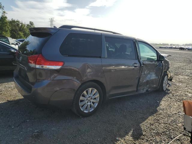 2011 TOYOTA SIENNA XLE - 5TDYK3DC9BS086752