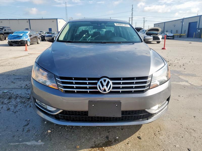 2015 VOLKSWAGEN PASSAT SEL - 1VWCV7A37FC067702