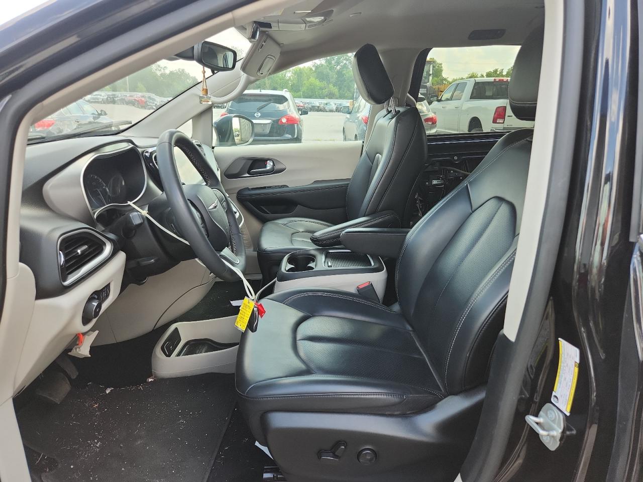 CHRYSLER PACIFICA TOURING L