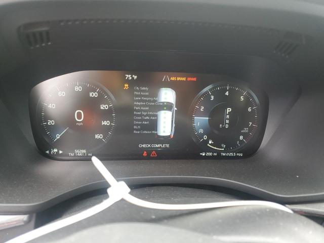 2018 VOLVO XC60 T5 MO YV4102RK1J1066182