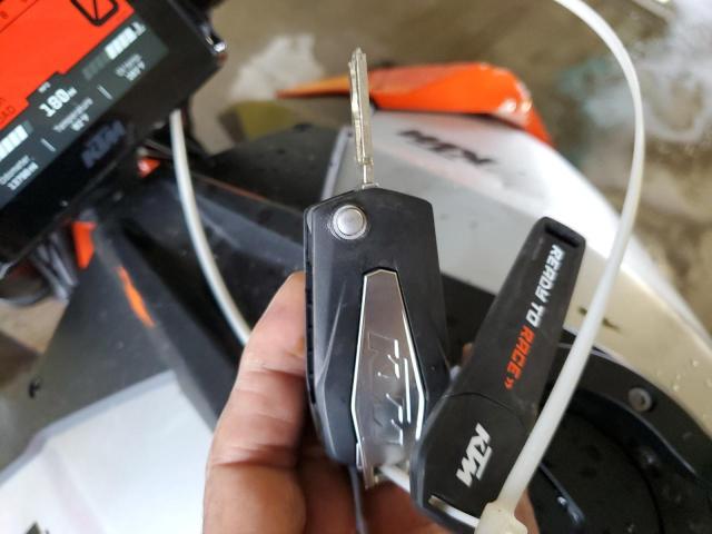 2022 KTM 1290 SUPER VBKV39405NM952583