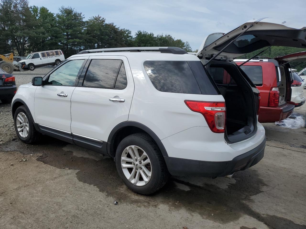 FORD EXPLORER XLT