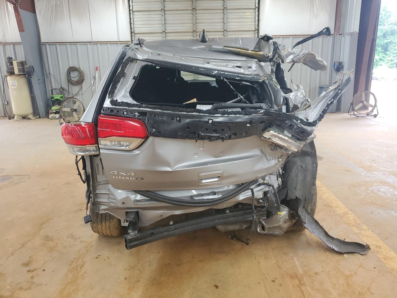 JEEP GRAND CHEROKEE LAREDO