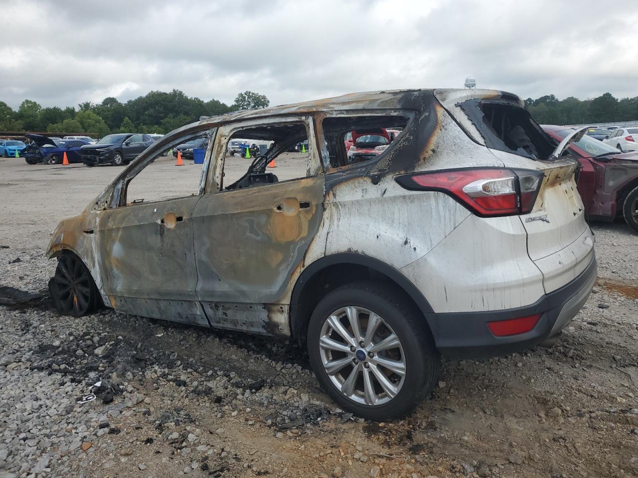 FORD ESCAPE TITANIUM