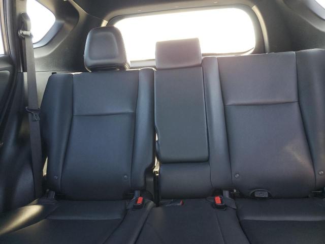 2018 TOYOTA RAV4 SE JTMNFREV9JJ737853