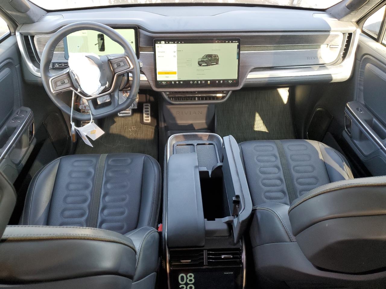 RIVIAN R1S ADVENTURE