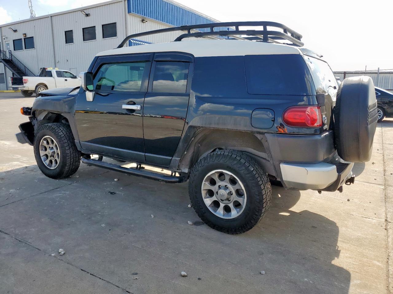 TOYOTA FJ CRUISER