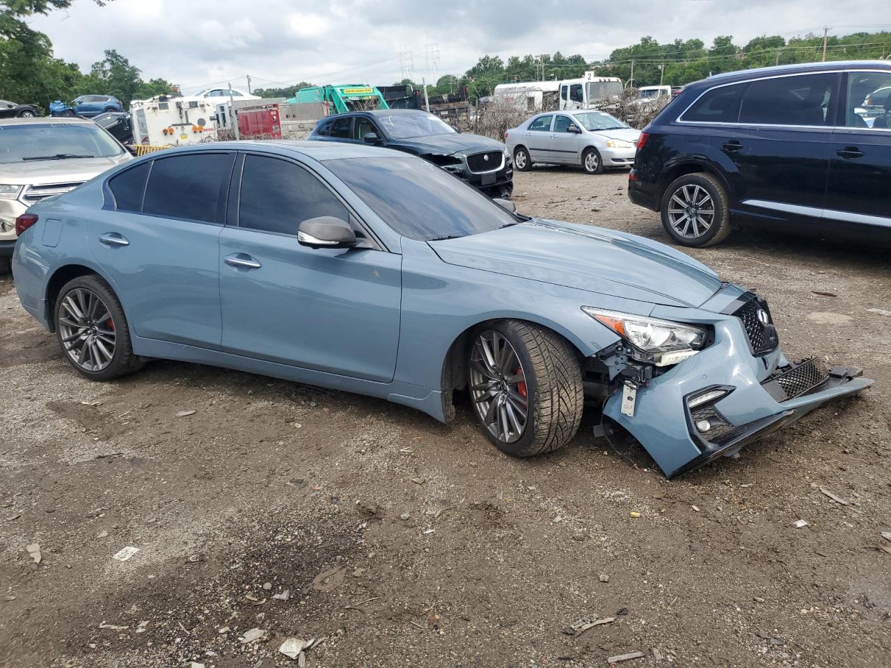 INFINITI Q50 RED SPORT 400