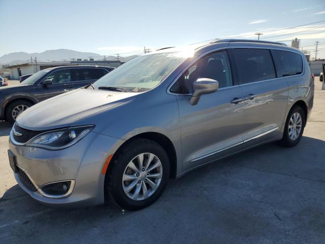 Vin: 2c4rc1bg8jr144322, lot: 64316035, chrysler pacifica touring l 2018 img_1
