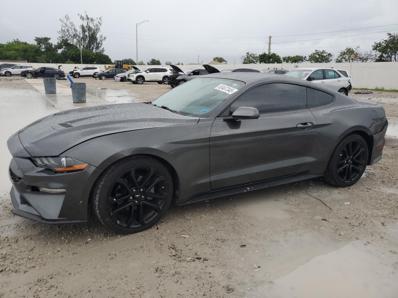 FORD MUSTANG