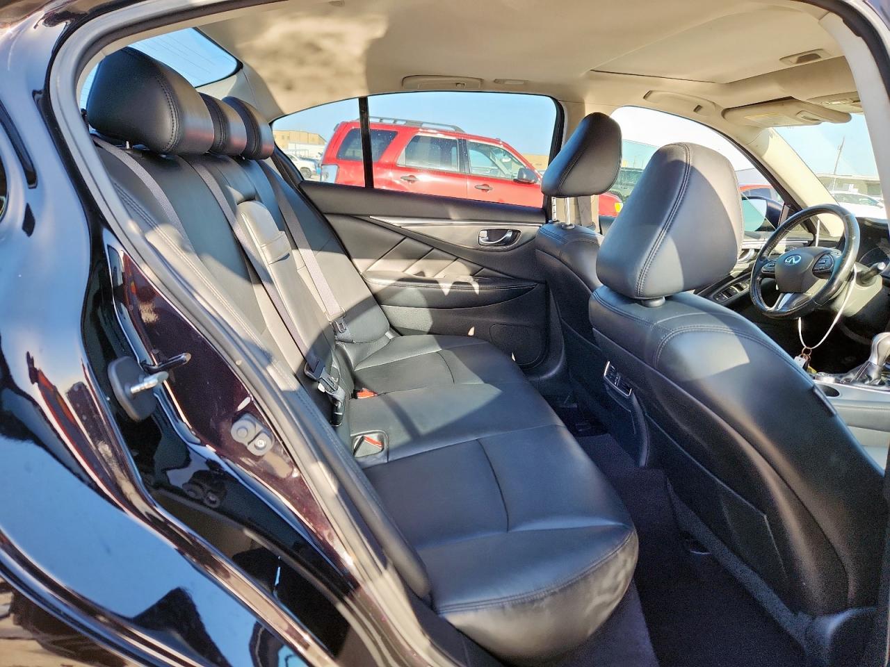 INFINITI Q50 PREMIUM