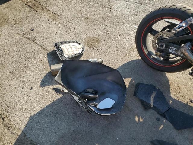 2004 SUZUKI GSX-R600 K JS1GN7CA842103782