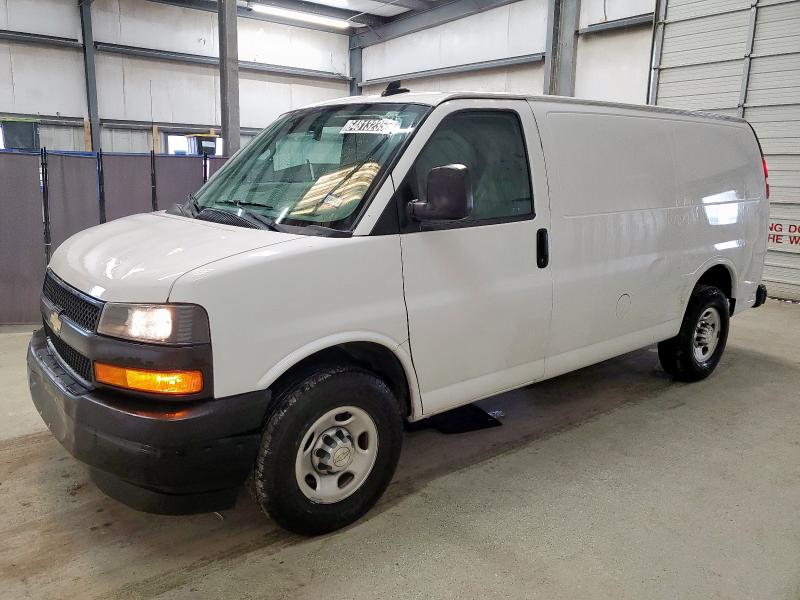 CHEVROLET EXPRESS G2 2021 white  gas 1GCWGAFP9M1174942 photo #1
