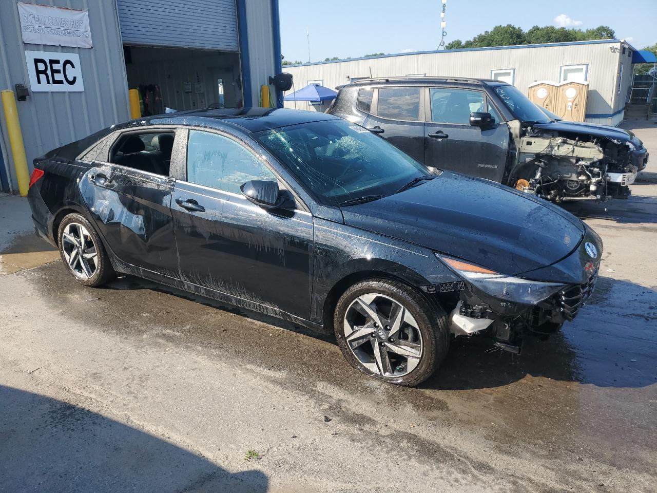 HYUNDAI ELANTRA LIMITED