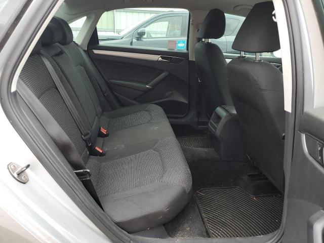 2017 VOLKSWAGEN PASSAT S - 1VWAT7A34HC052770