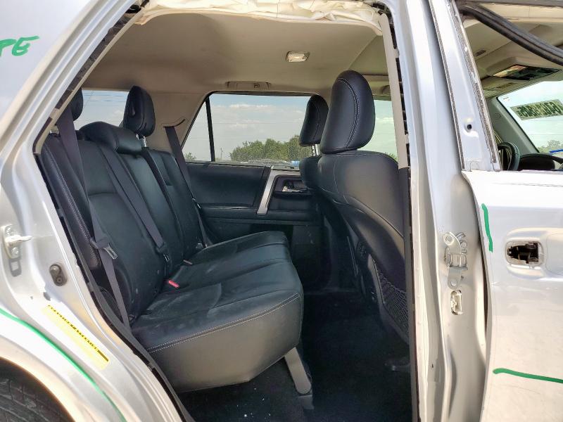 2018 TOYOTA 4RUNNER SR JTEZU5JR4J5165863
