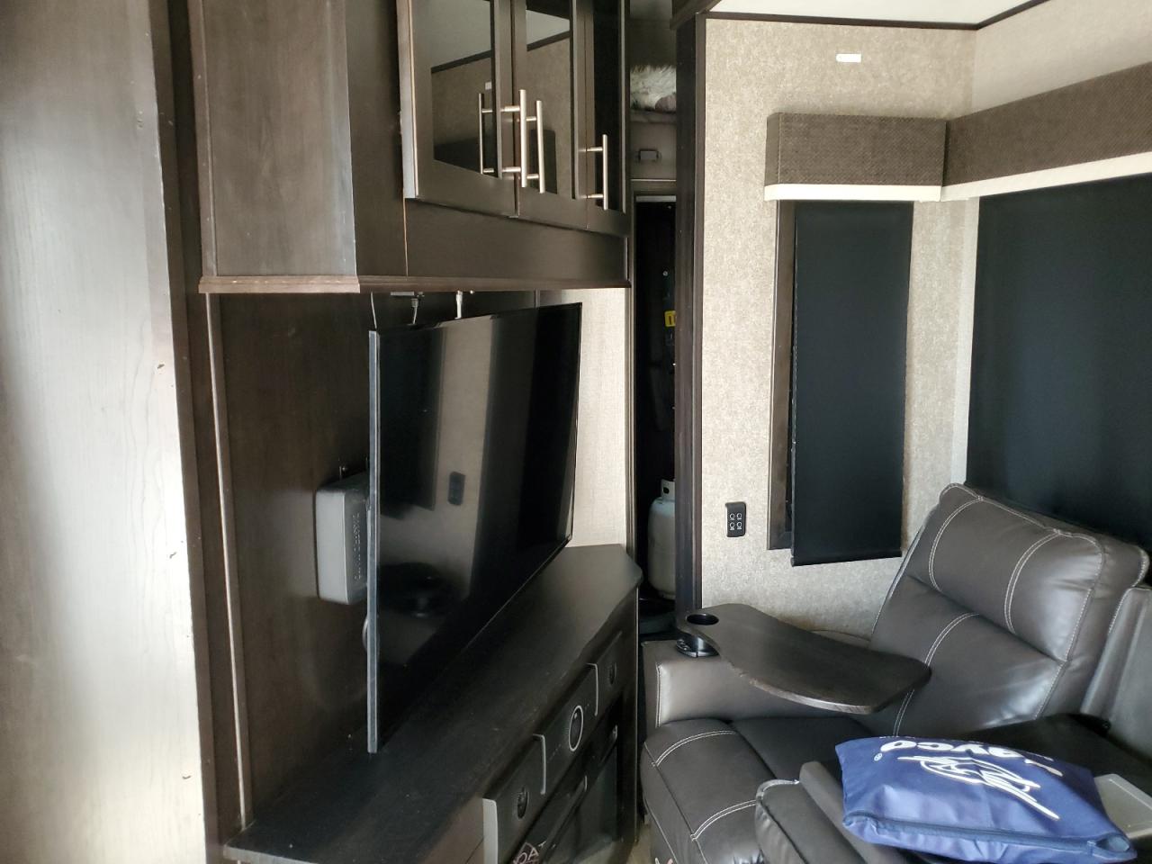 Lot #3240968190 2021 JAYCO SEISMIC