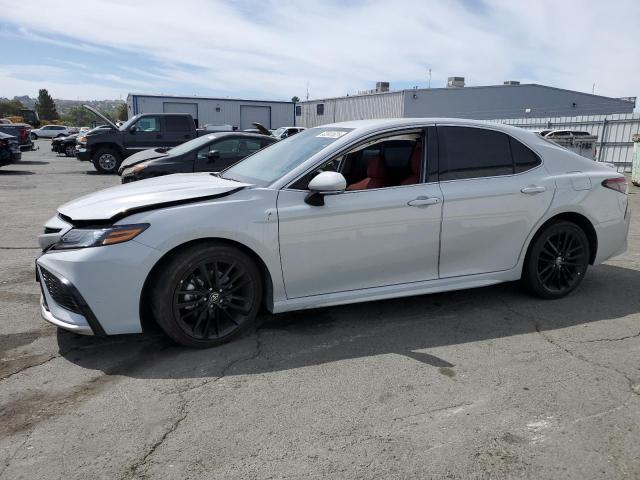 TOYOTA CAMRY XSE