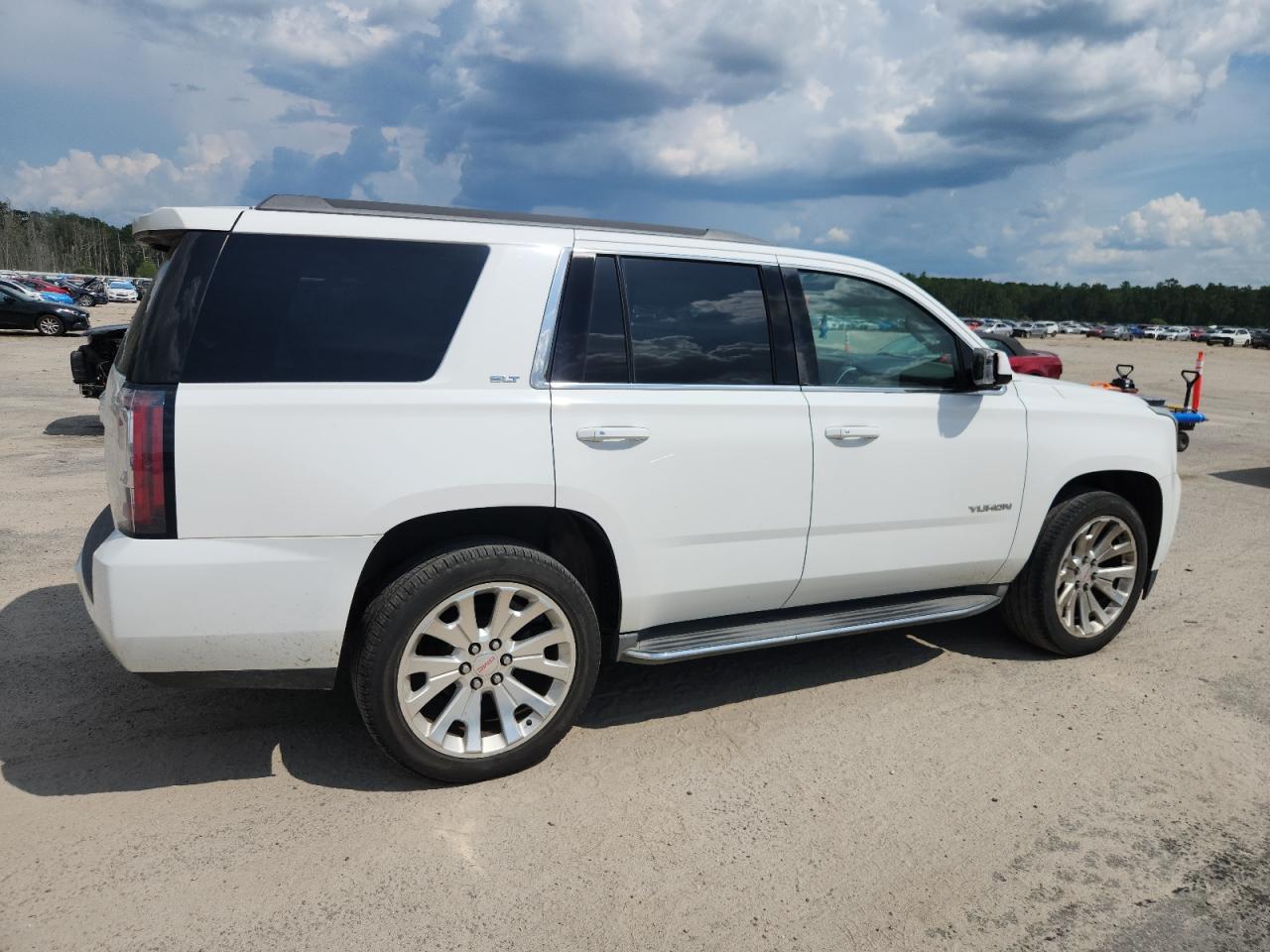 GMC YUKON SLT