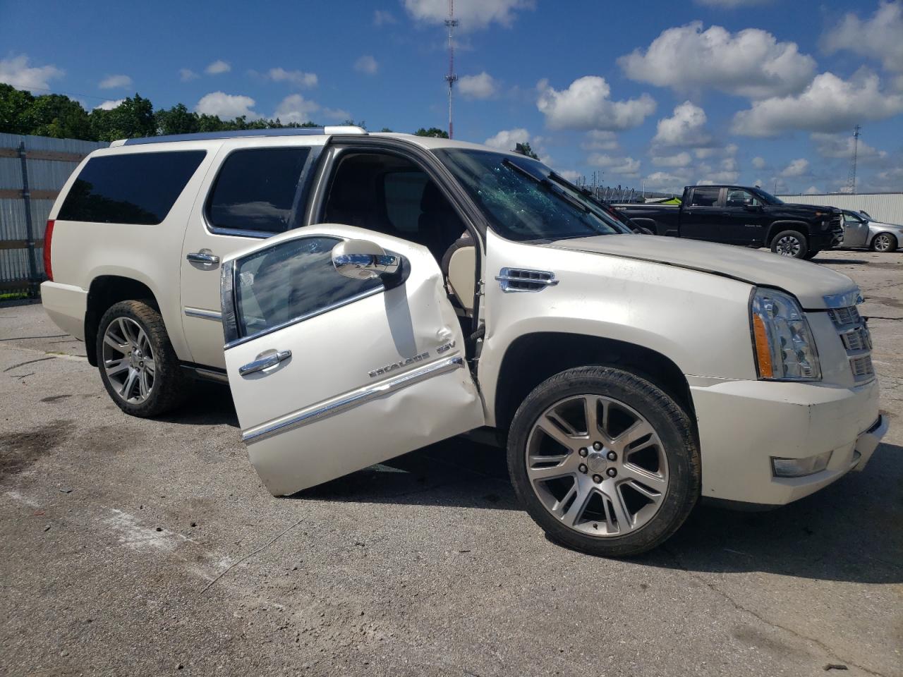 CADILLAC ESCALADE ESV PLATINUM