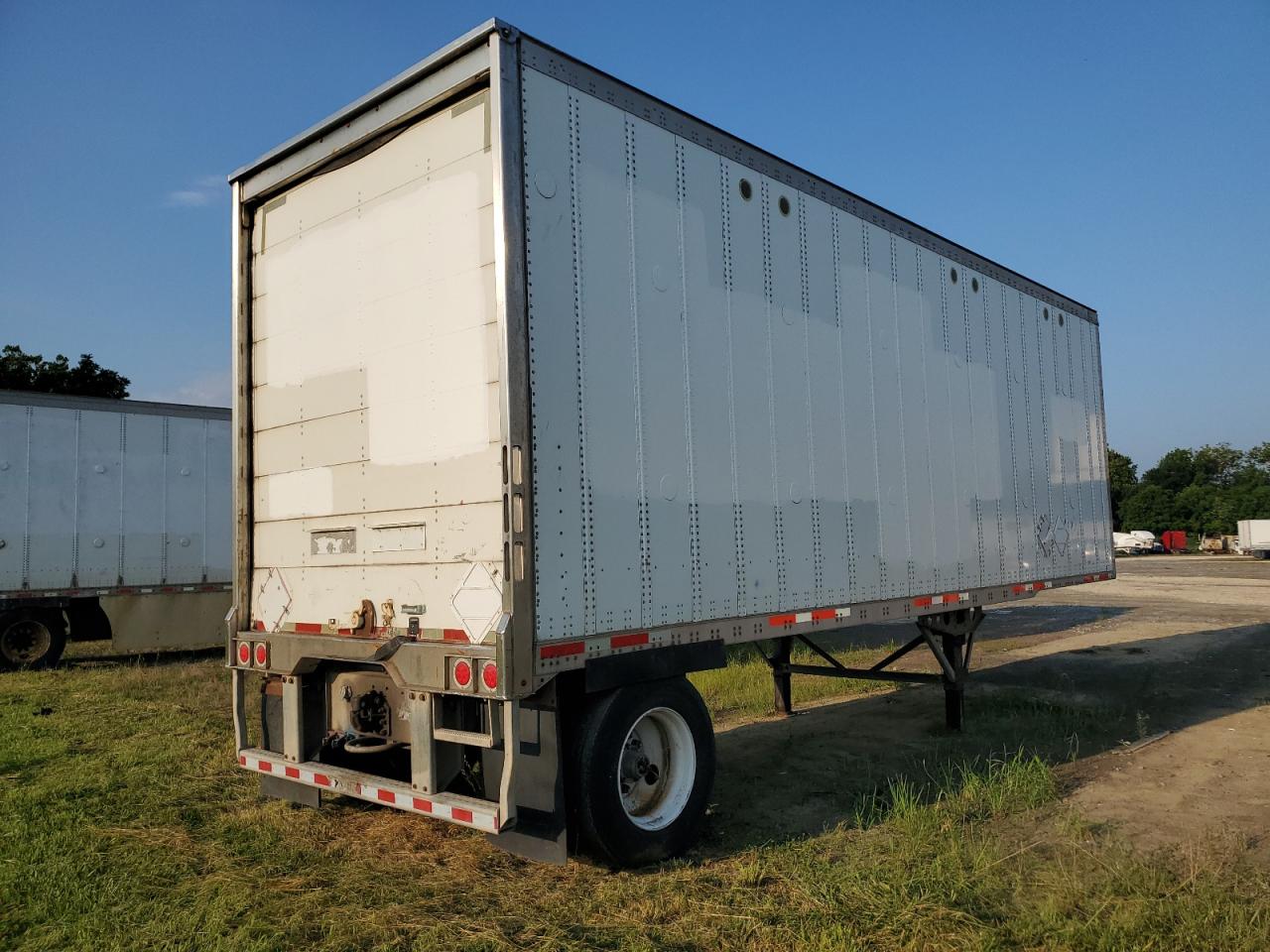 Lot #3261393547 2011 WABASH UNKNOWN