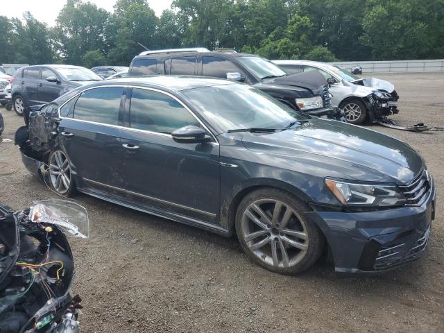 2017 VOLKSWAGEN PASSAT R-L 1VWDT7A33HC021734