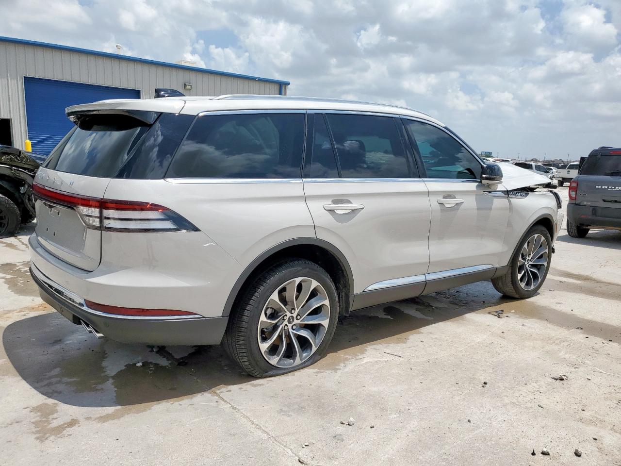 LINCOLN AVIATOR RESERVE