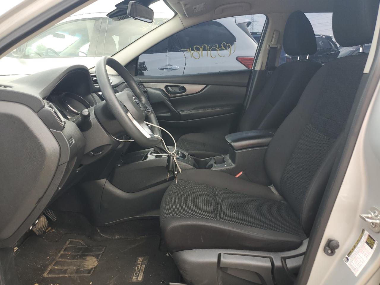 NISSAN ROGUE SPORT S