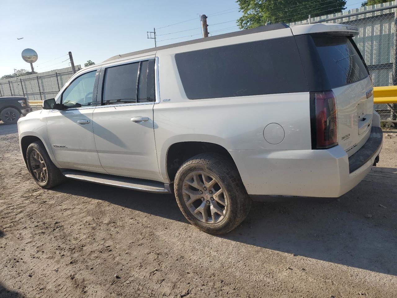 GMC YUKON K1500 SLT