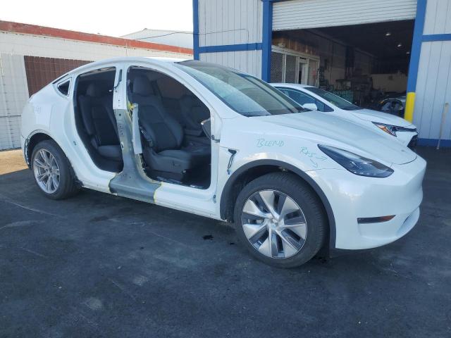 2024 TESLA MODEL Y 7SAYGDEEXRA268675