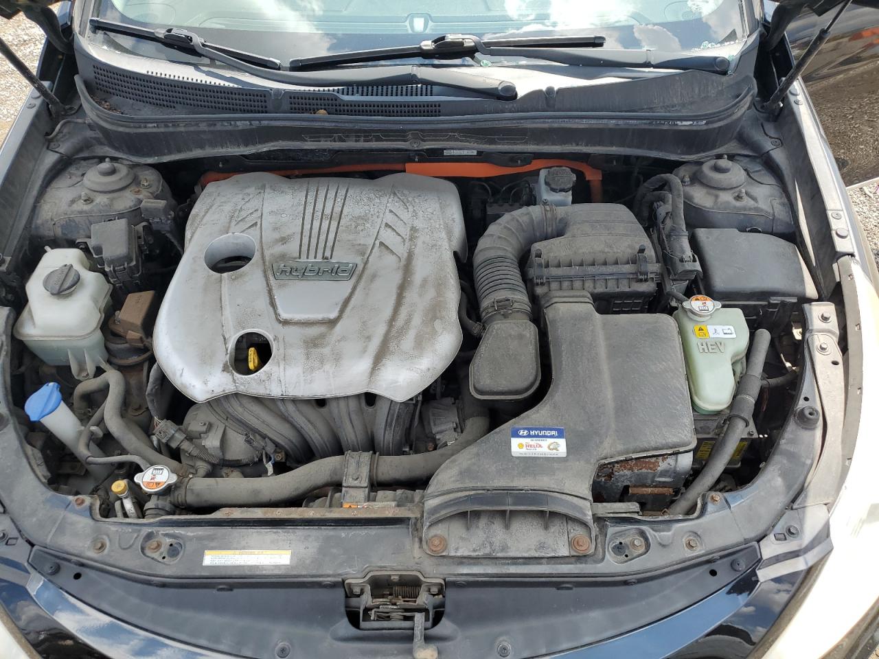 HYUNDAI SONATA HYBRID