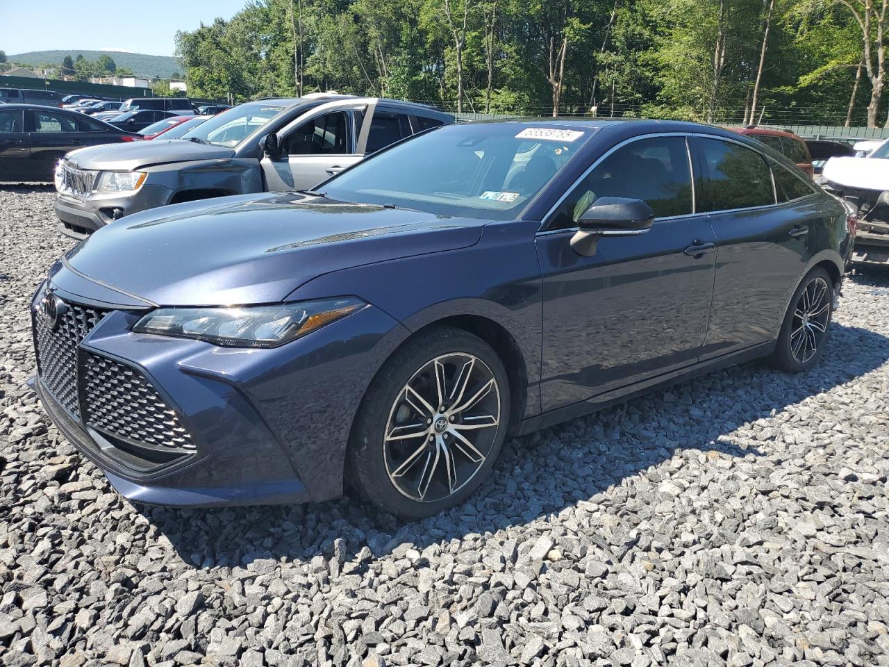 TOYOTA AVALON XLE