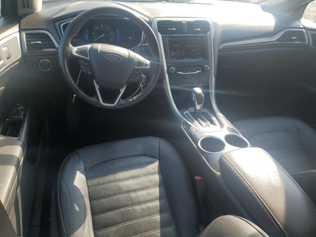 FORD FUSION SE HYBRID