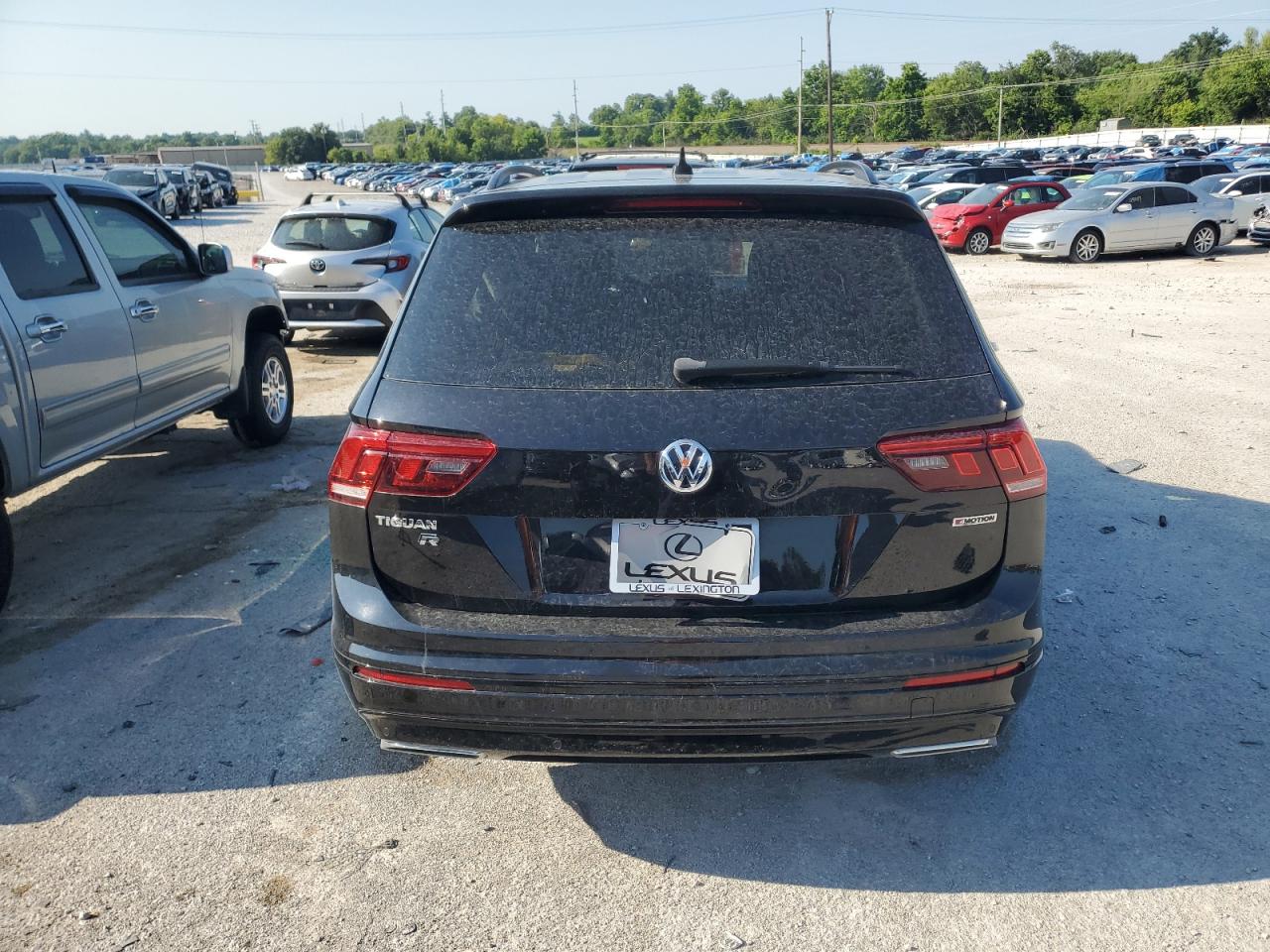 VOLKSWAGEN TIGUAN SE