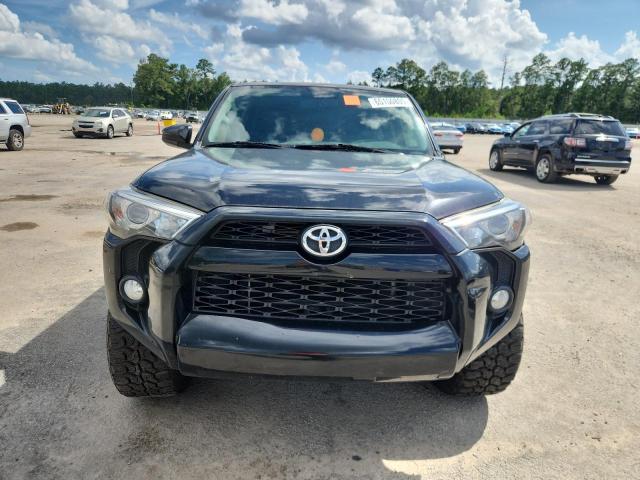 2019 TOYOTA 4RUNNER SR JTEZU5JR0K5202795