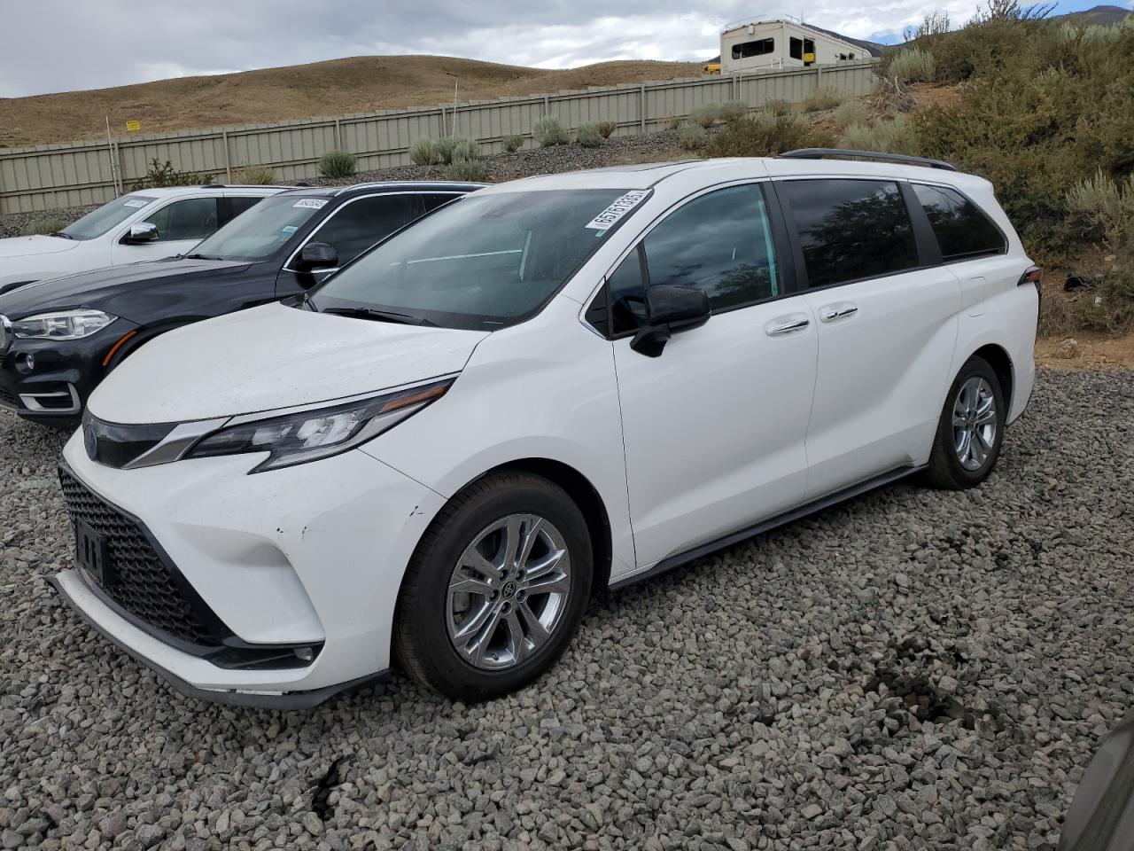 TOYOTA SIENNA XSE