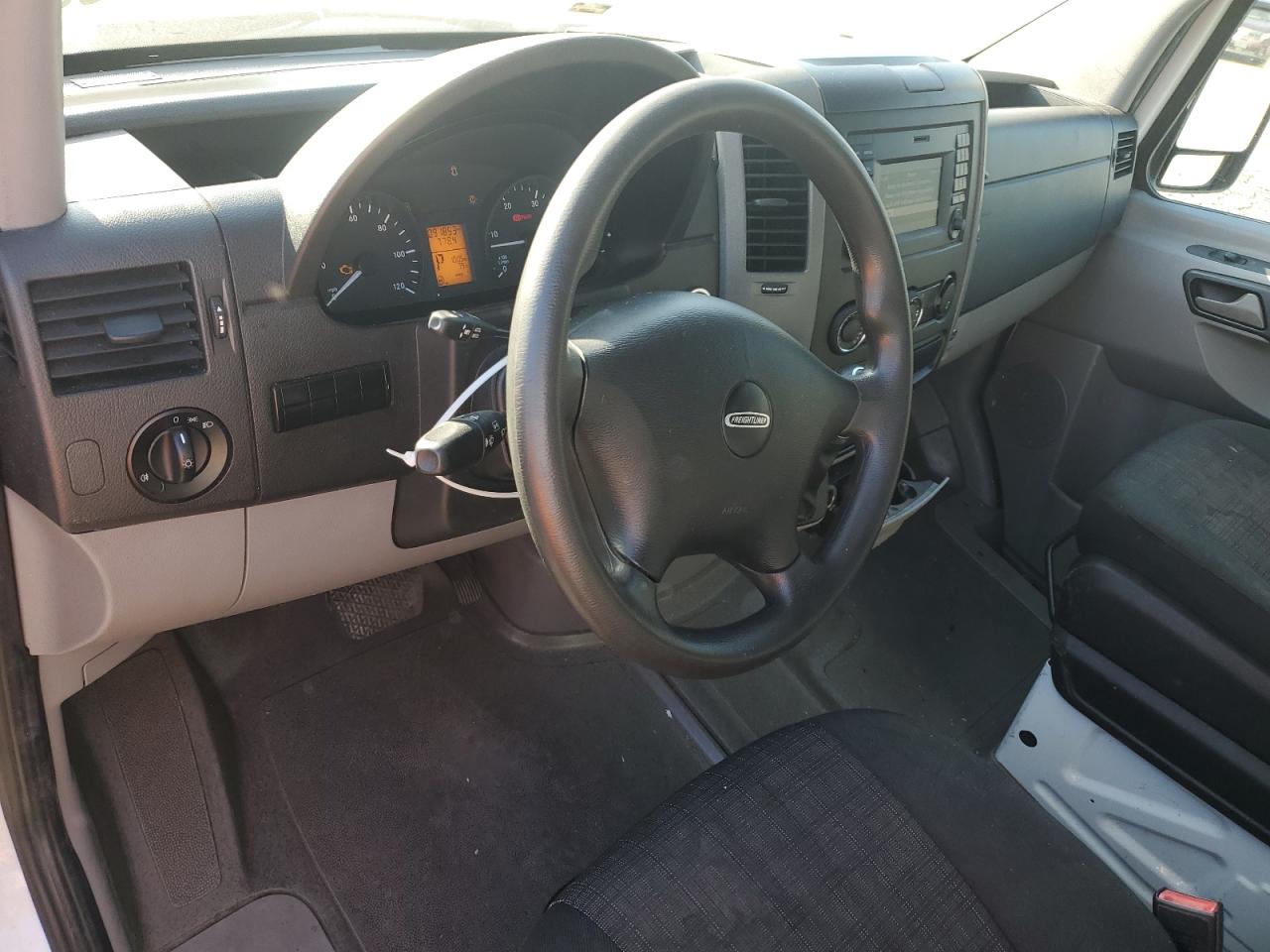 MERCEDES-BENZ SPRINTER 2500