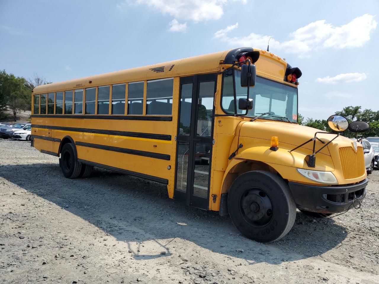 Lot #3213134459 2014 IC CORPORATION 3000 CE