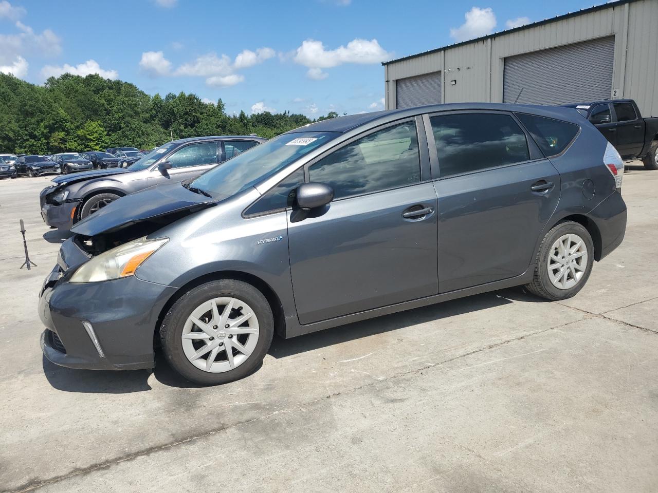 TOYOTA PRIUS V