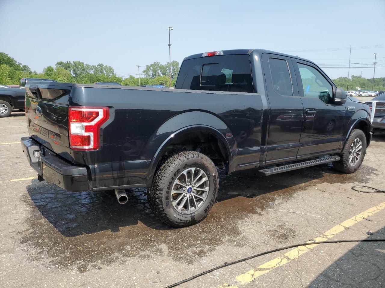 FORD F-150 SUPER CAB