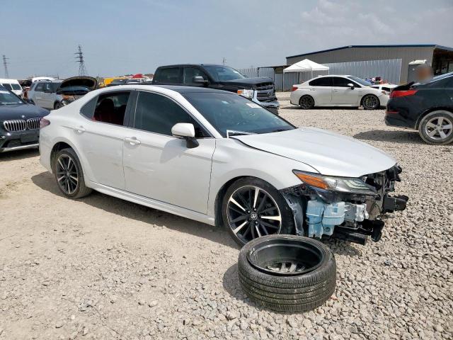 2018 TOYOTA CAMRY XSE 4T1B61HK9JU675676