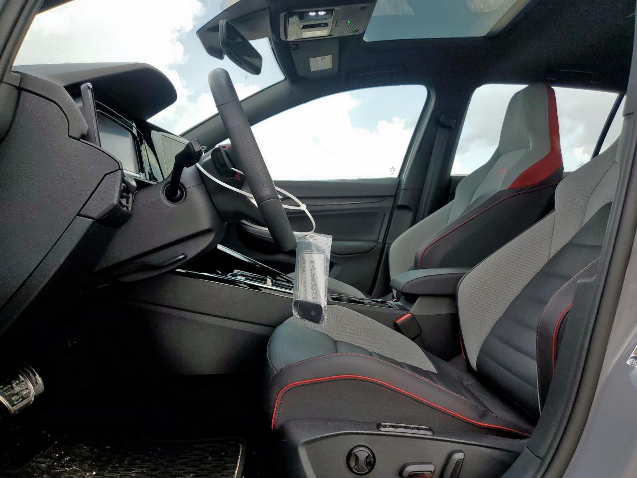 VOLKSWAGEN GOLF GTI SE