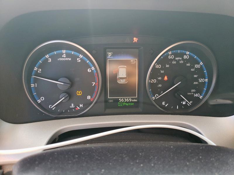 2018 TOYOTA RAV4 ADVEN 2T3RFREV7JW818661