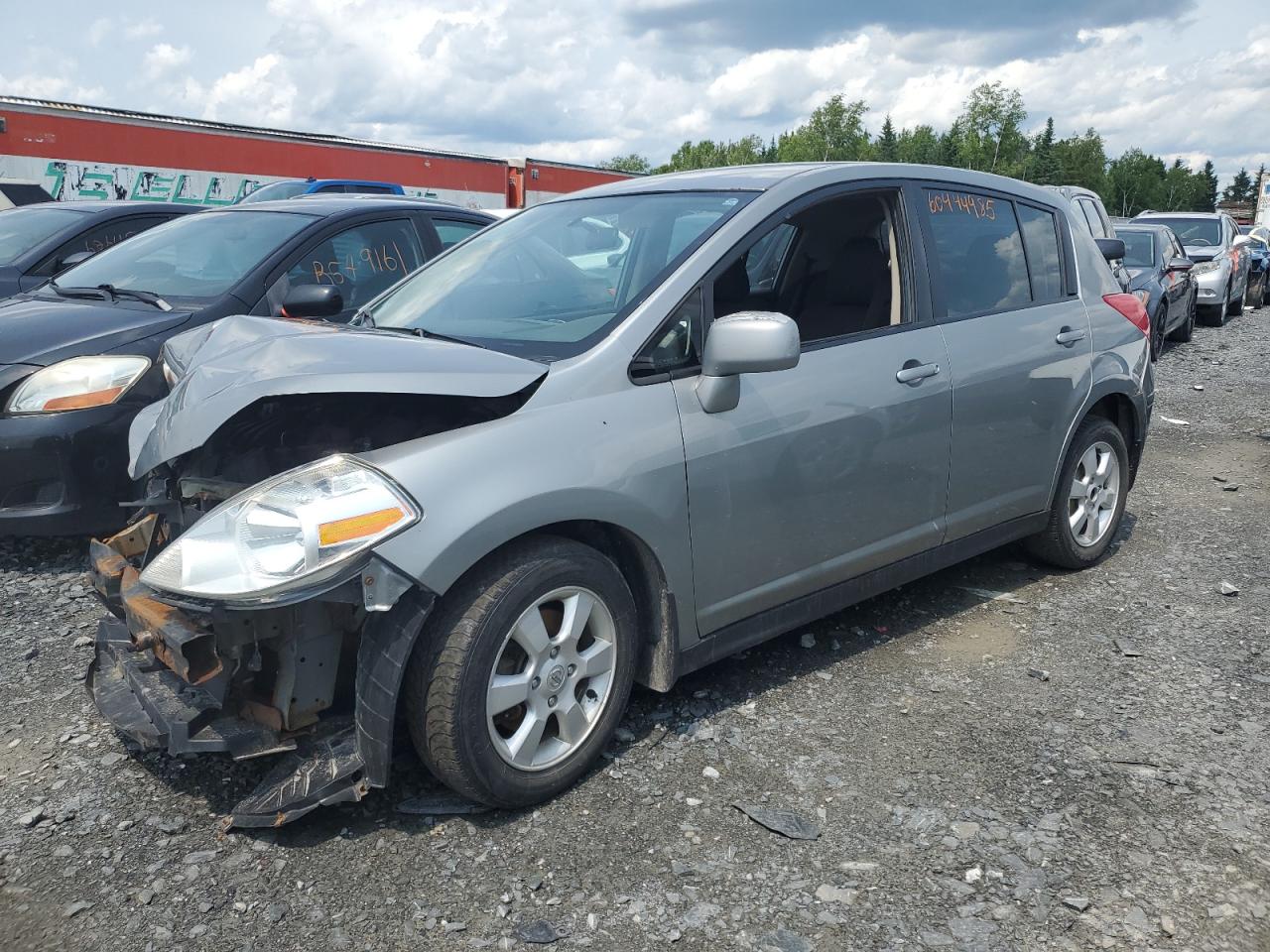 NISSAN VERSA S